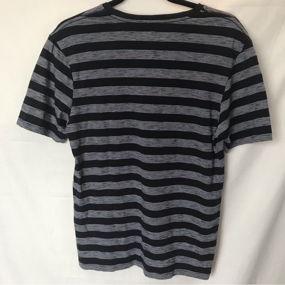 Joe Fresh Two Toned Navy Blue Striped T-Shirt Size Small - Picture 4 of 5